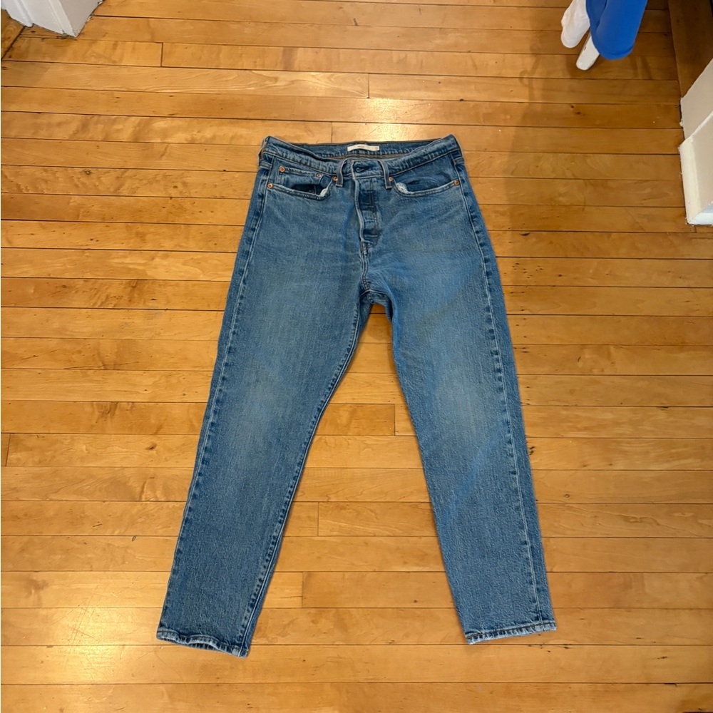 Levi's Women's Wedgie Medium Wash Jeans